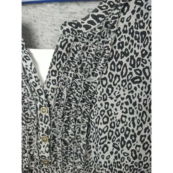 Fresh Woman L Knit Blouse Grey Black Cheetah 3/4 Sleeve Pullover Casual - Picture 4 of 9